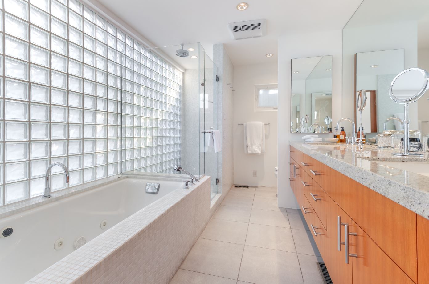 Venice Beach Canal Home With Beatle Pedigree Luxury Residence by Justluxe